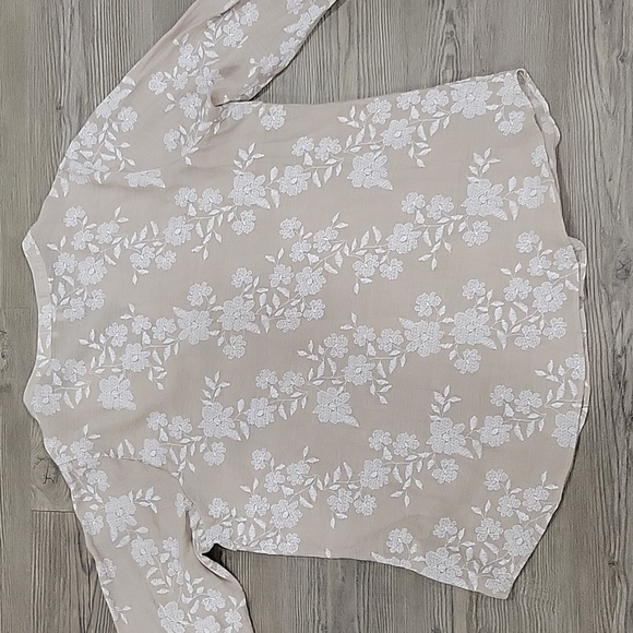 Sara Michelle Floral Print Button Down Blouse Size 2X - Picture 9 of 9